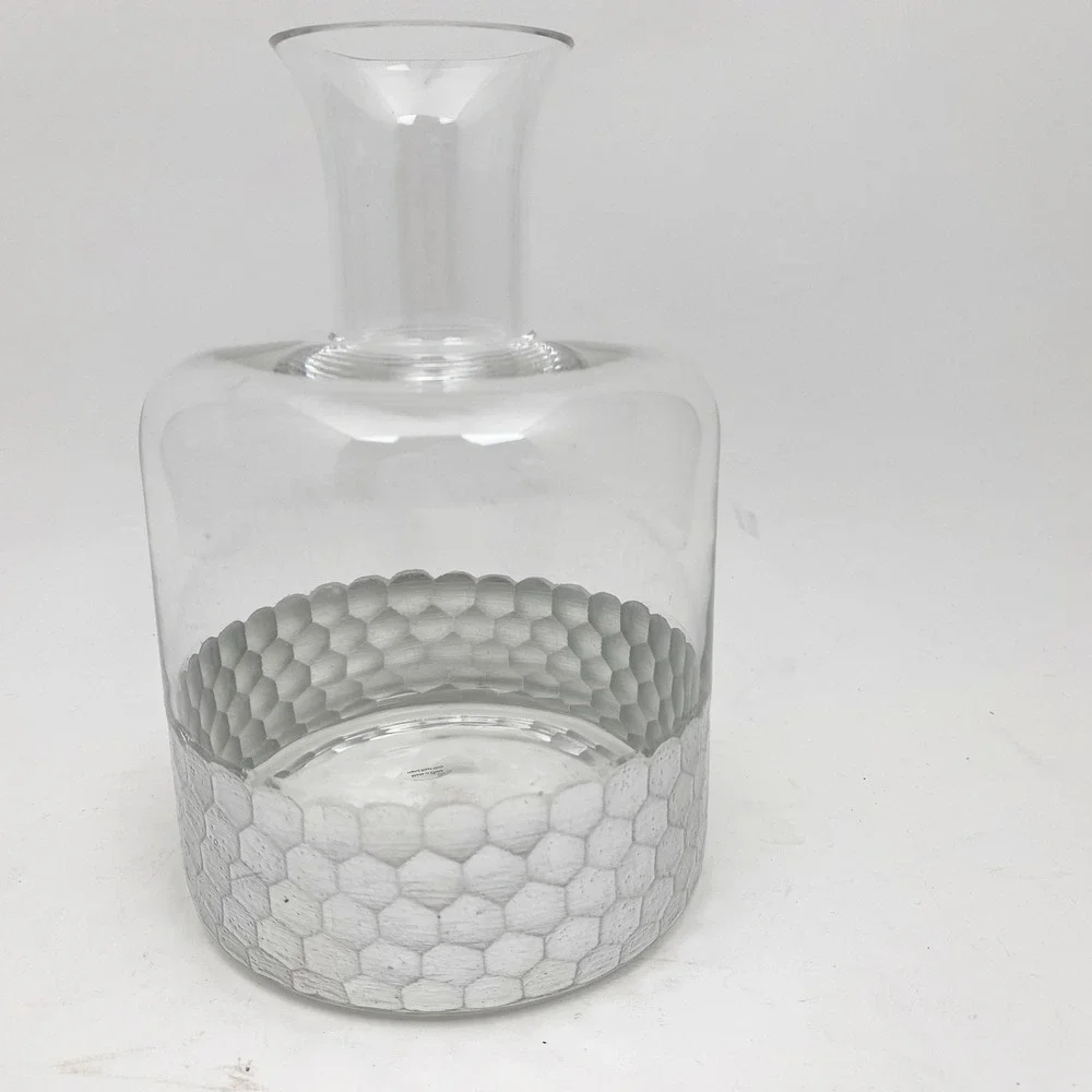 Fitz and Floyd Daphne Silver Honeycomb Clear Glass Decanter Carafe